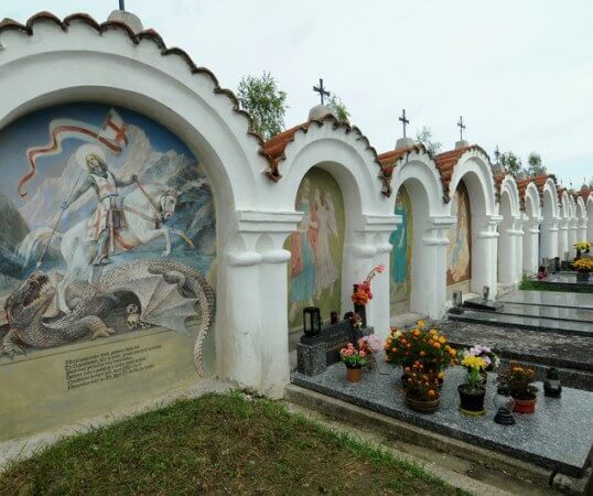 Albrechtice nad Vltavou cemetery wall